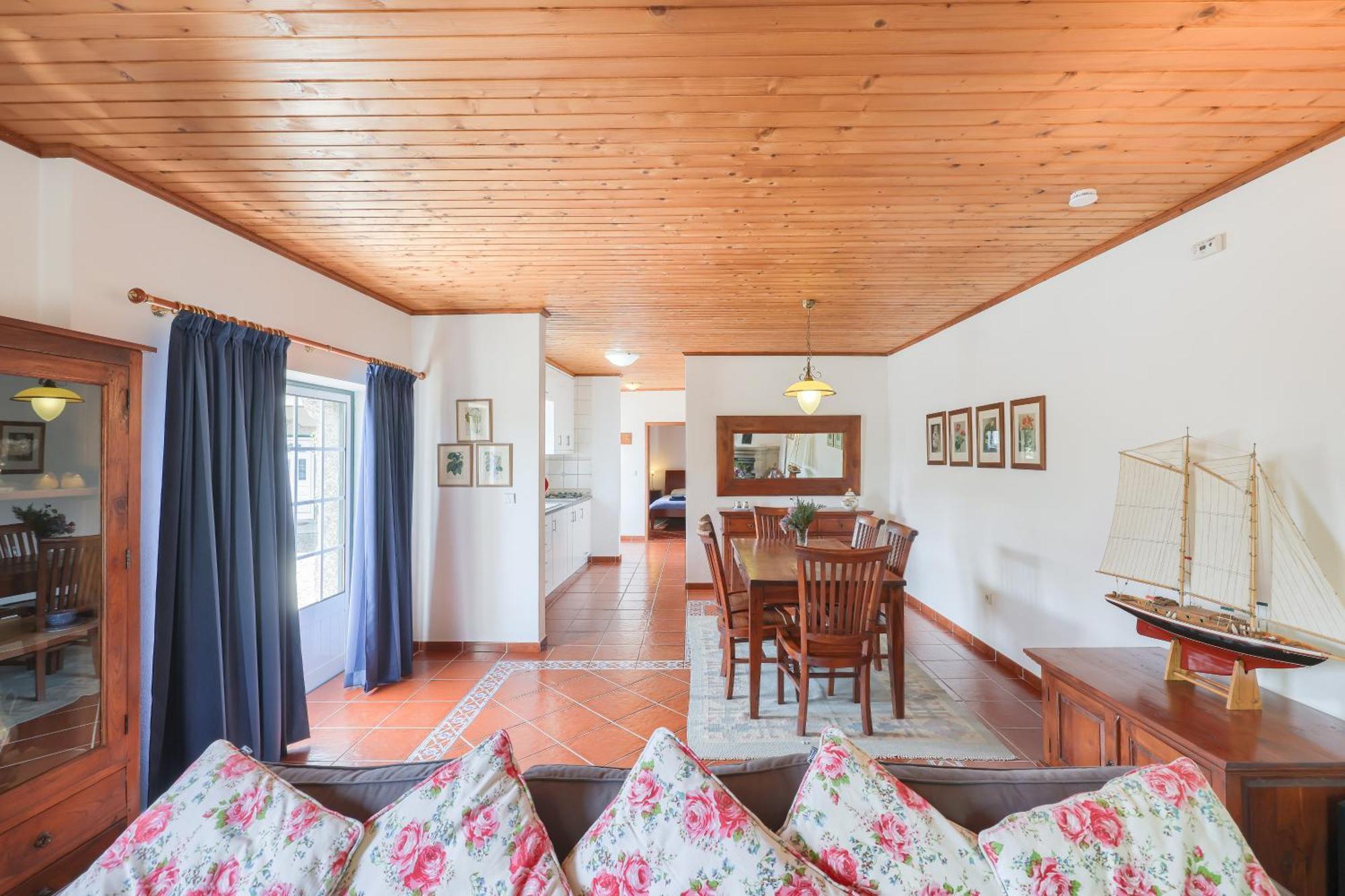 Charming Granite In Beautiful Surroundings Holiday home