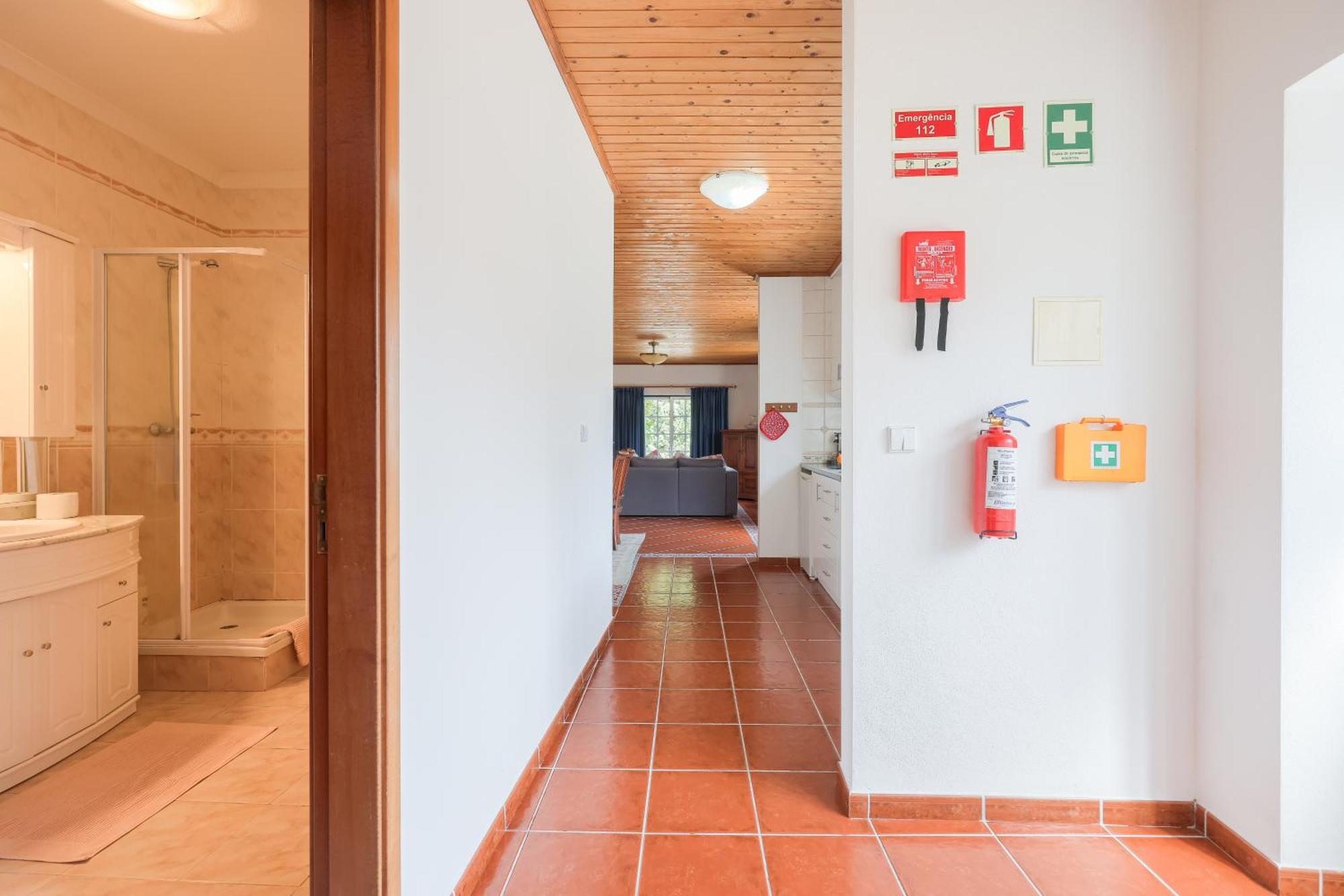 Charming Granite In Beautiful Surroundings Holiday home Casal Diz