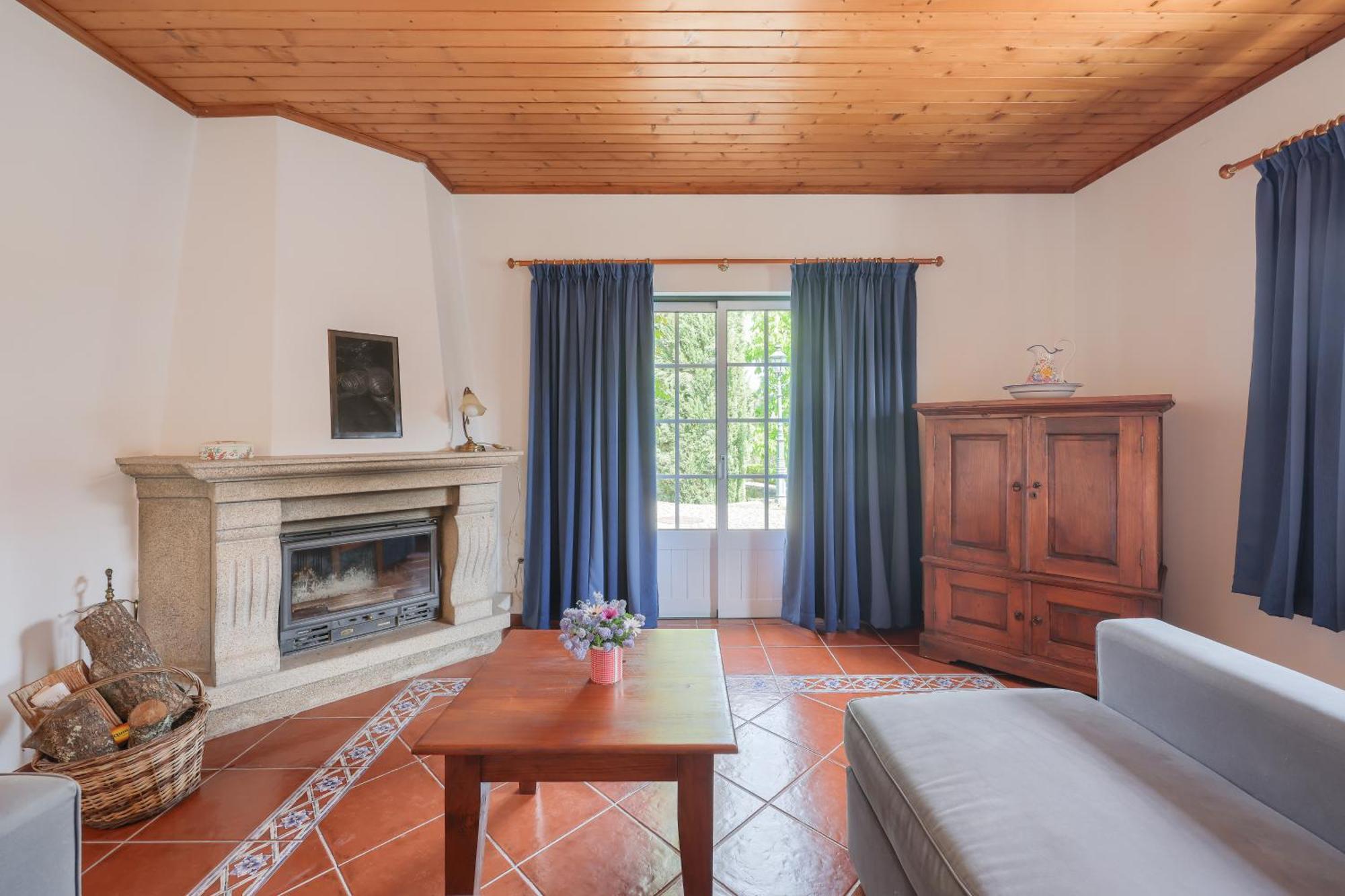 Charming Granite In Beautiful Surroundings Holiday home *