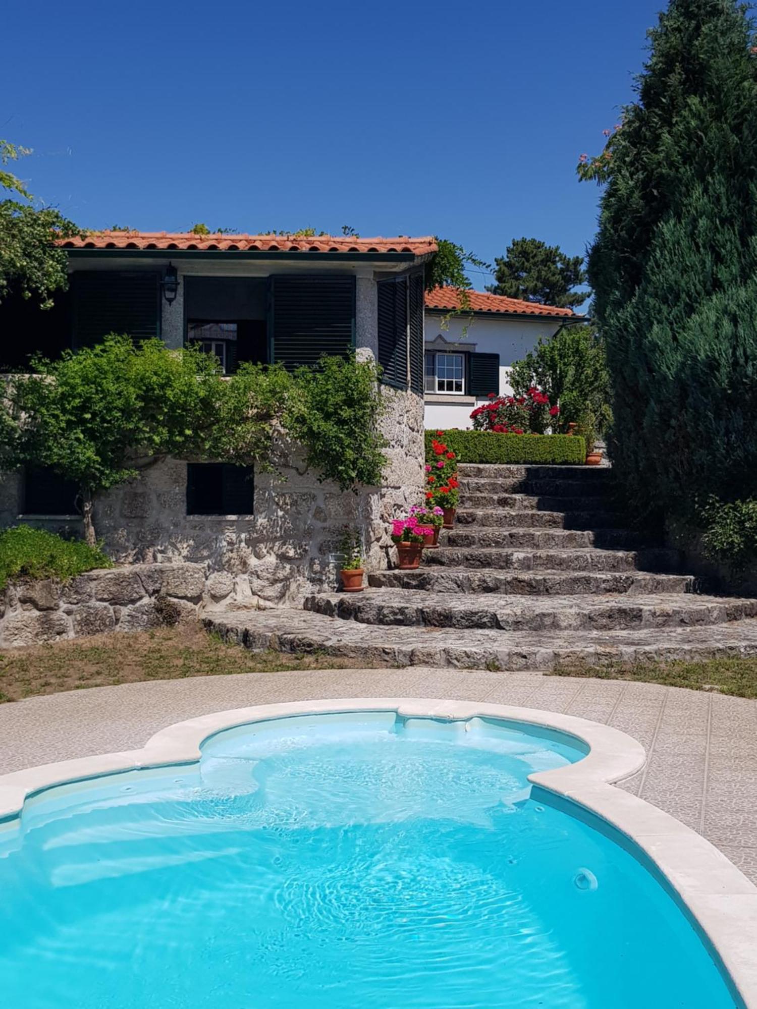 Charming Granite In Beautiful Surroundings *
