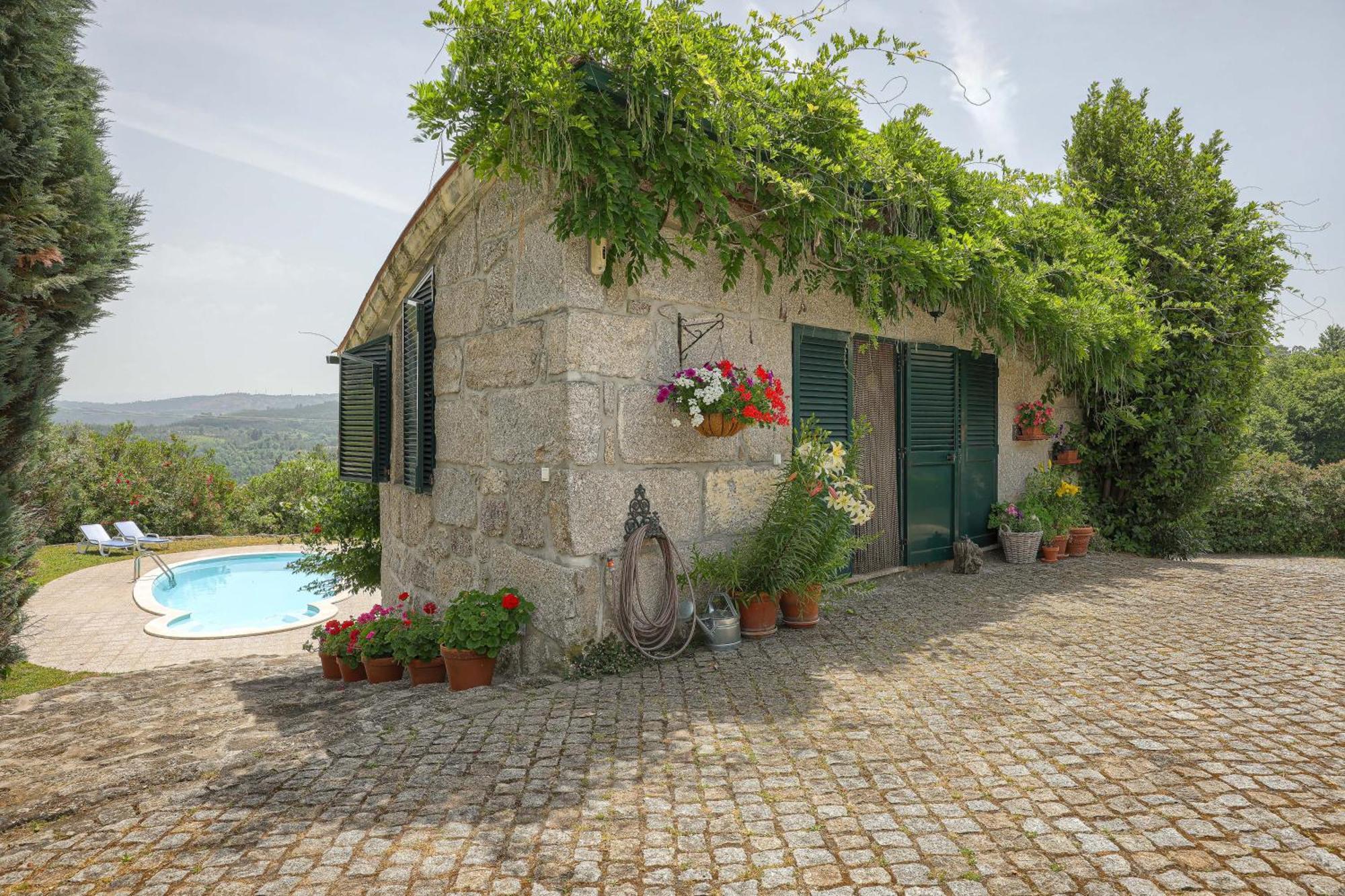 Holiday home Charming Granite In Beautiful Surroundings *